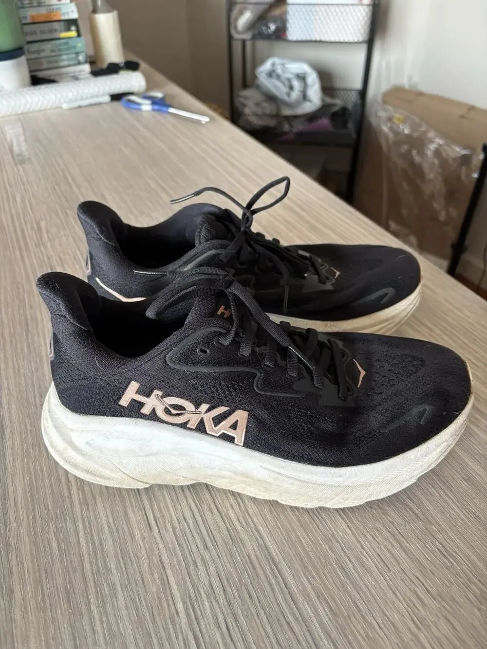 HOKA Clifton 10 Women’s Running Shoes Black Rose Gold Size 8.5B EU 40